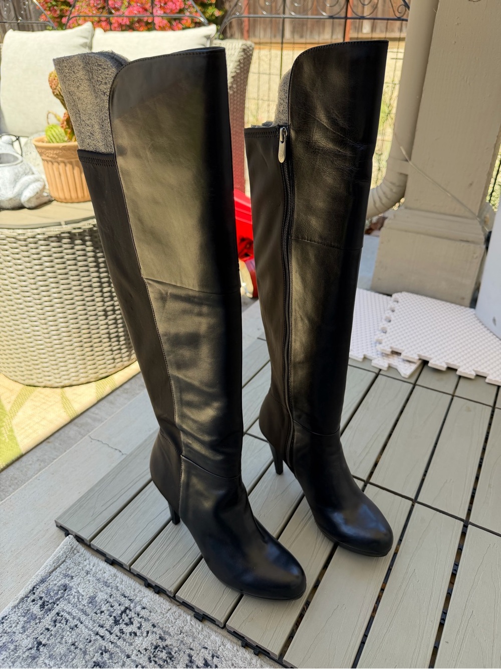 Women's Black Knee-High Leather Boots - Sleek Heeled
